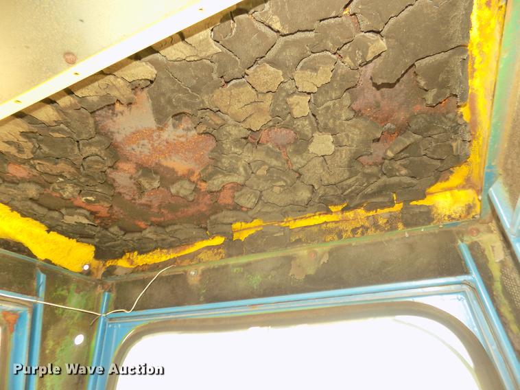 image for item DD2877 1963 Ford 3000 tractor