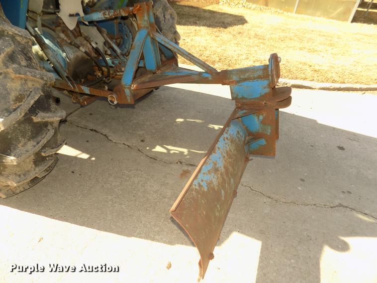 image for item DD2877 1963 Ford 3000 tractor