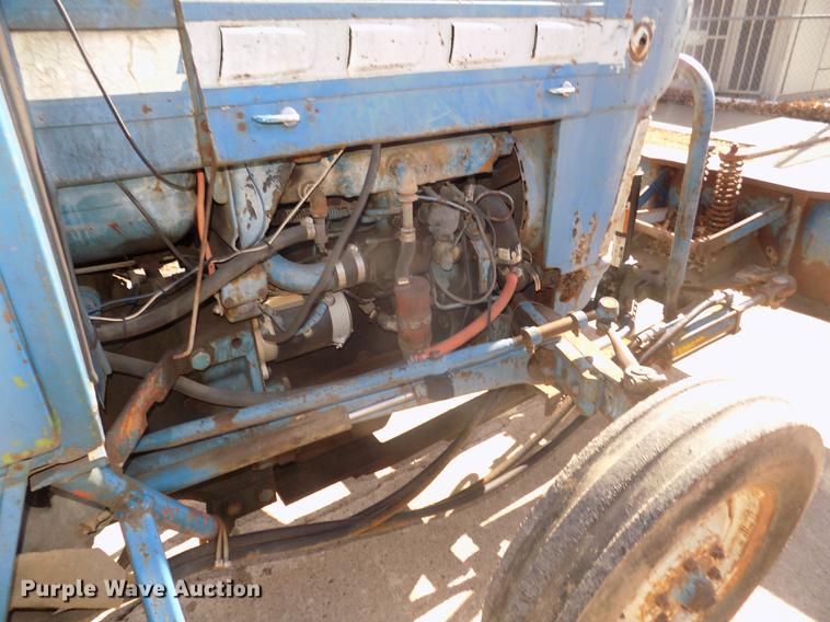 image for item DD2877 1963 Ford 3000 tractor
