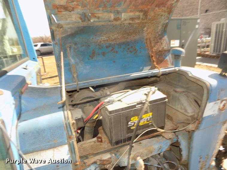 image for item DD2877 1963 Ford 3000 tractor