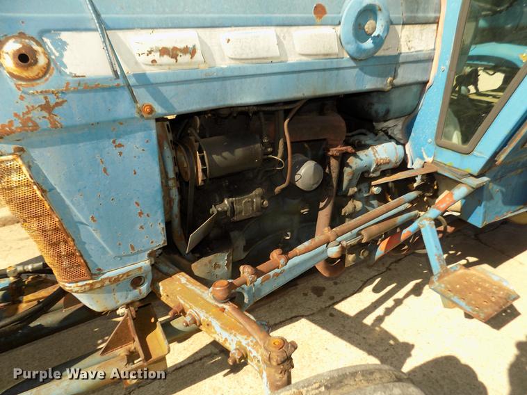 image for item DD2877 1963 Ford 3000 tractor
