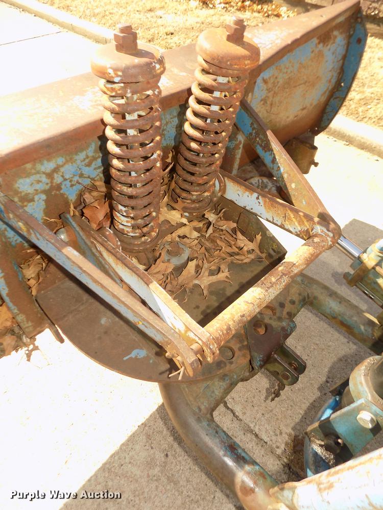 image for item DD2877 1963 Ford 3000 tractor