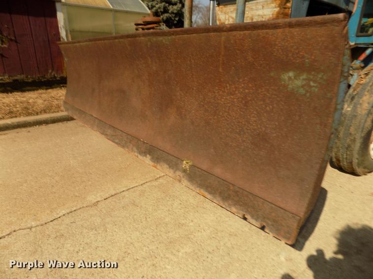 image for item DD2877 1963 Ford 3000 tractor