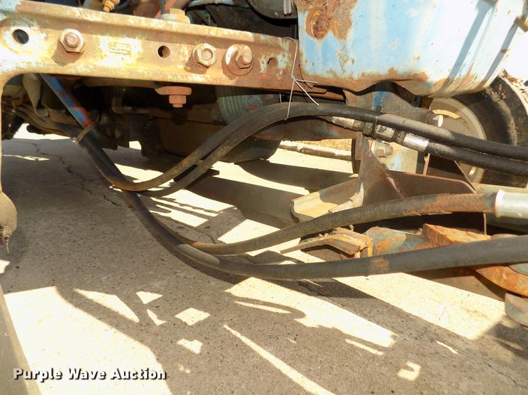 image for item DD2877 1963 Ford 3000 tractor