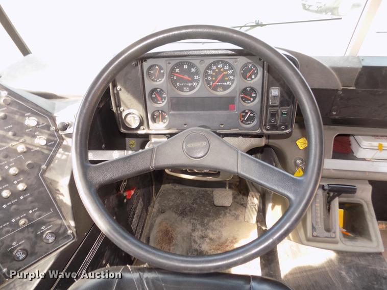 image for item DD2878 1999 Freightliner FS65 Blue Bird school bus