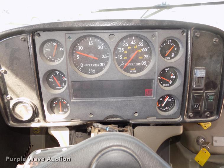 image for item DD2878 1999 Freightliner FS65 Blue Bird school bus