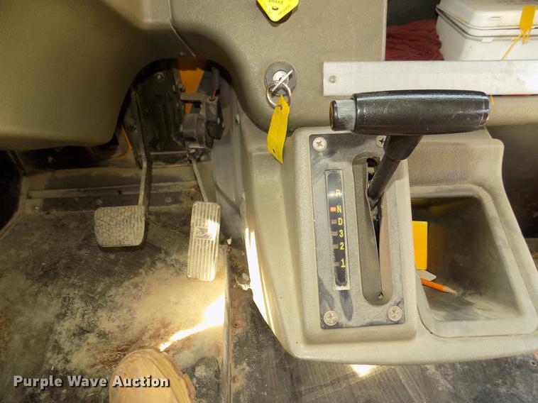 image for item DD2878 1999 Freightliner FS65 Blue Bird school bus