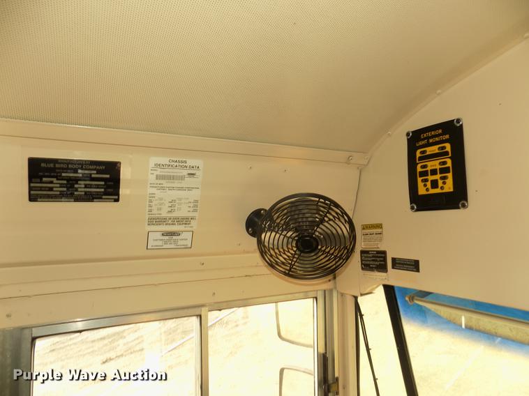 image for item DD2878 1999 Freightliner FS65 Blue Bird school bus