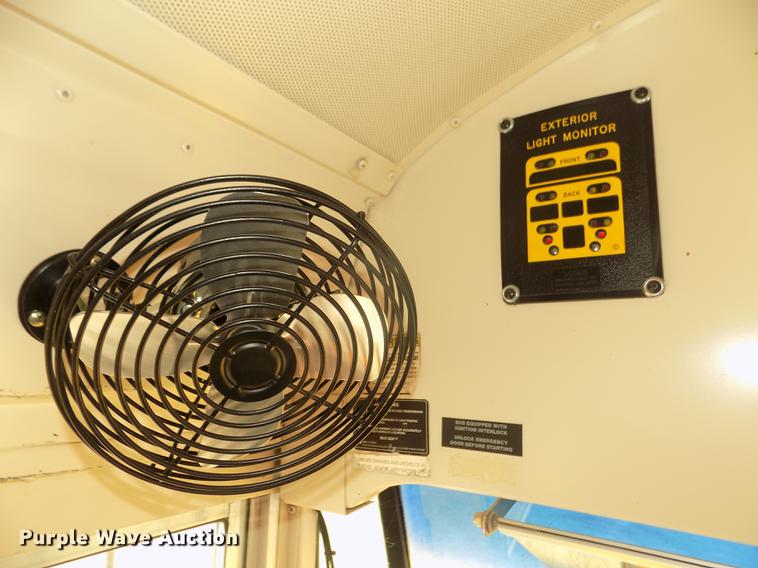 image for item DD2878 1999 Freightliner FS65 Blue Bird school bus