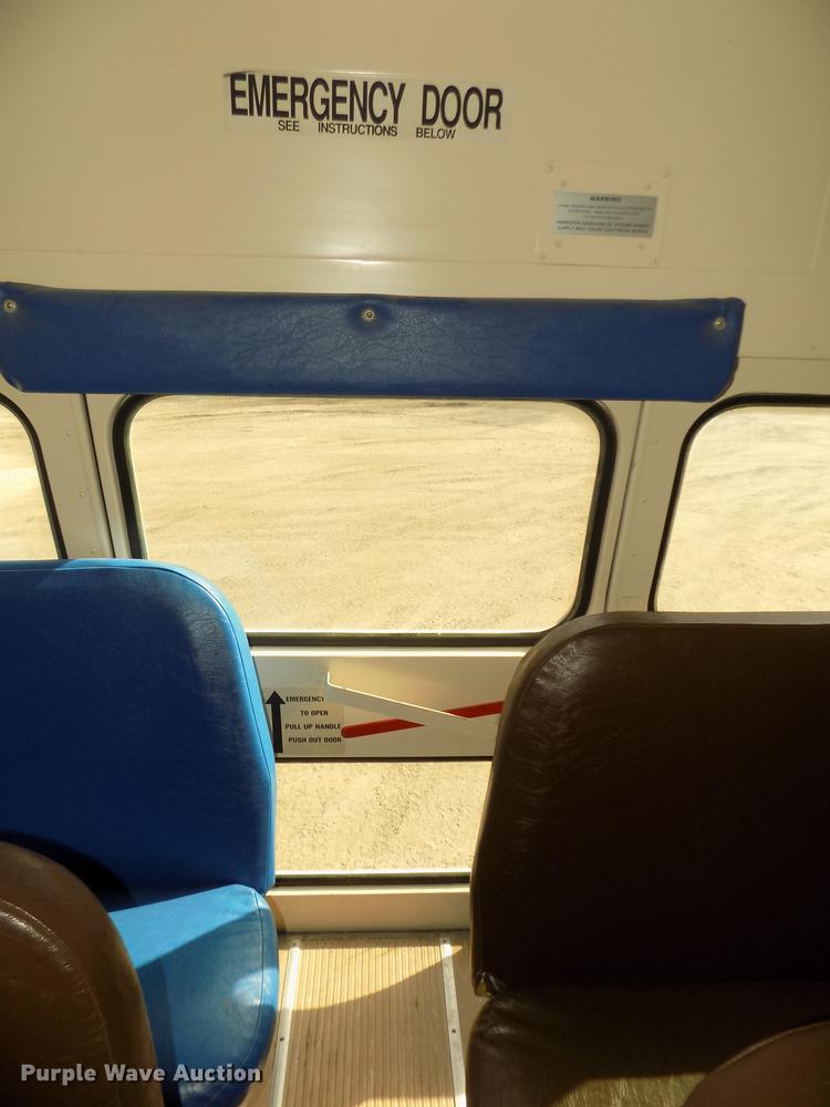 image for item DD2878 1999 Freightliner FS65 Blue Bird school bus