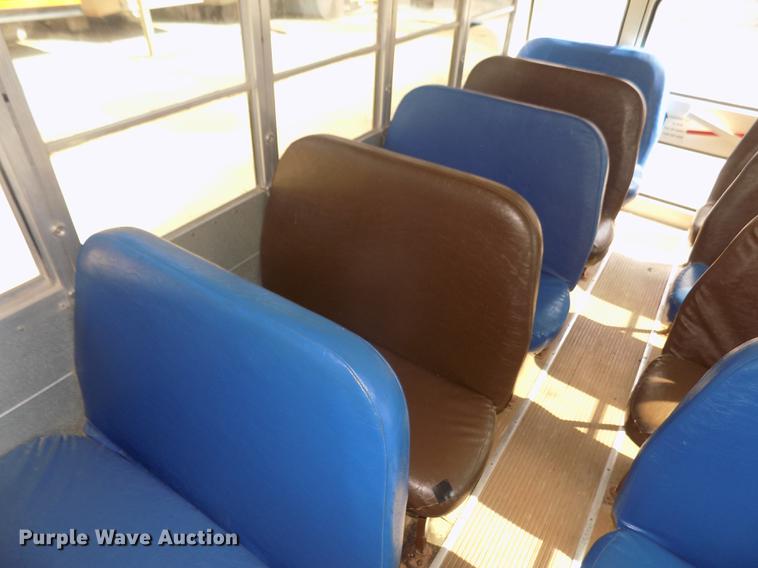 image for item DD2878 1999 Freightliner FS65 Blue Bird school bus