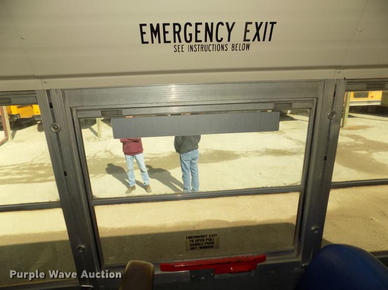 image for item DD2878 1999 Freightliner FS65 Blue Bird school bus