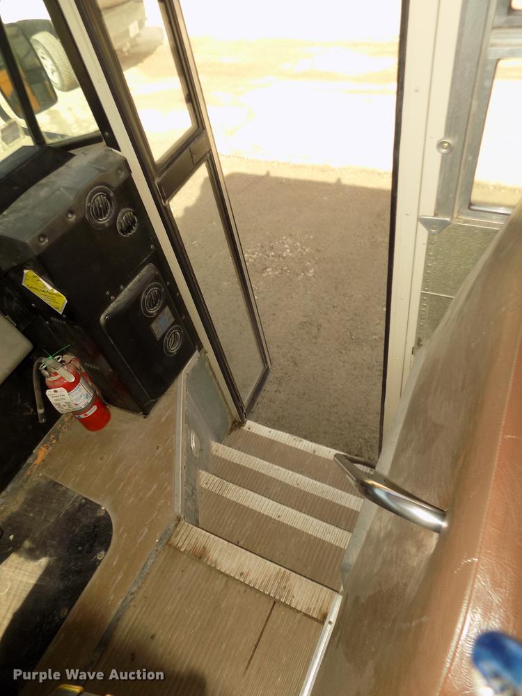 image for item DD2878 1999 Freightliner FS65 Blue Bird school bus