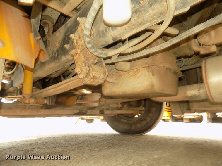 image for item DD2878 1999 Freightliner FS65 Blue Bird school bus