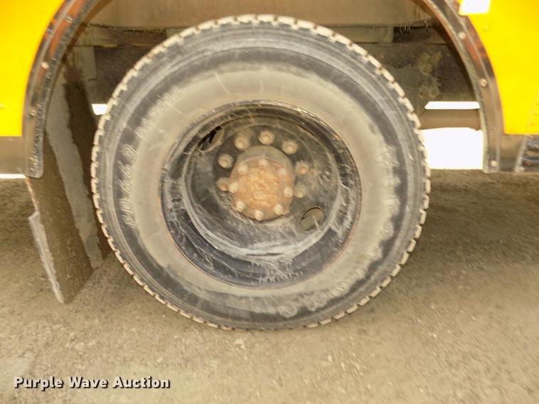 image for item DD2878 1999 Freightliner FS65 Blue Bird school bus