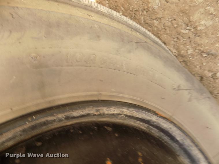 image for item DD2878 1999 Freightliner FS65 Blue Bird school bus