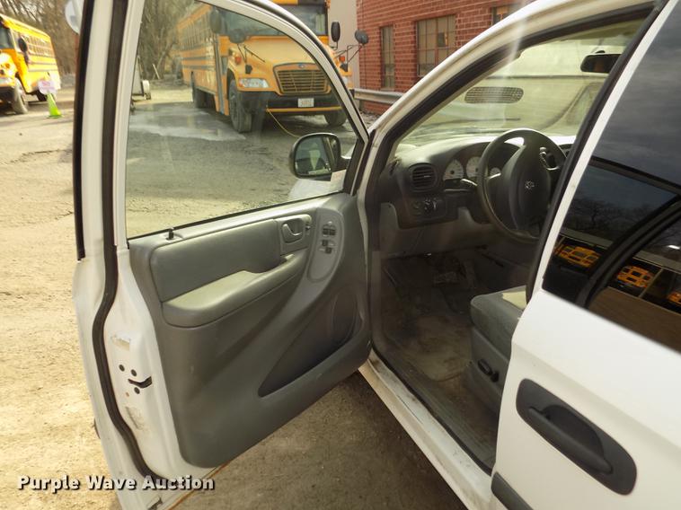 image for item DD2879 2006 Dodge Grand Caravan SE van
