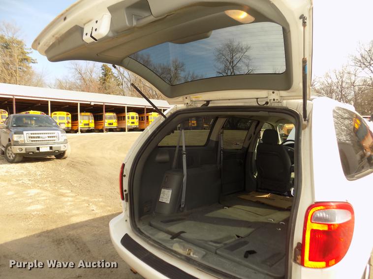 image for item DD2879 2006 Dodge Grand Caravan SE van