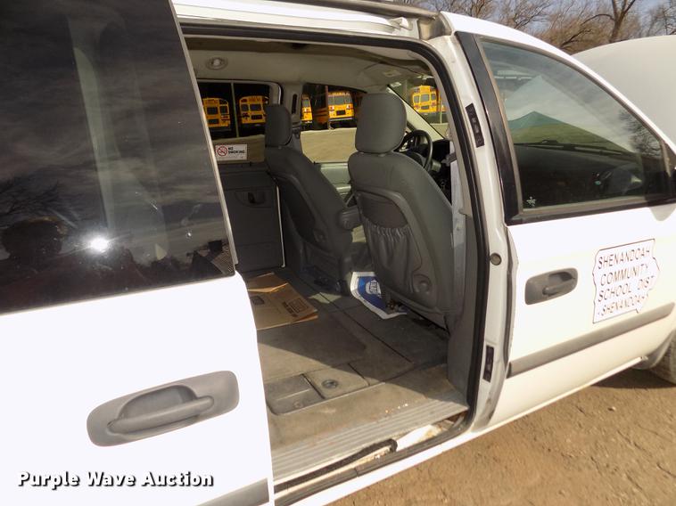 image for item DD2879 2006 Dodge Grand Caravan SE van