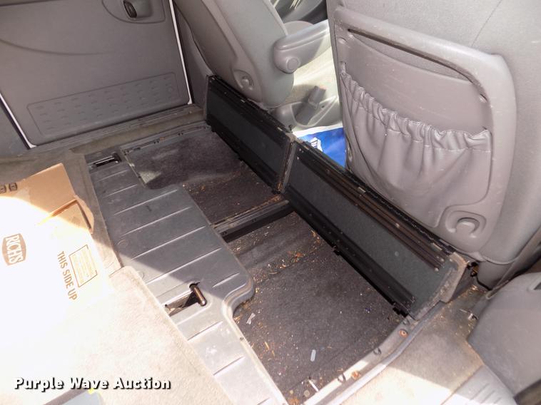 image for item DD2879 2006 Dodge Grand Caravan SE van