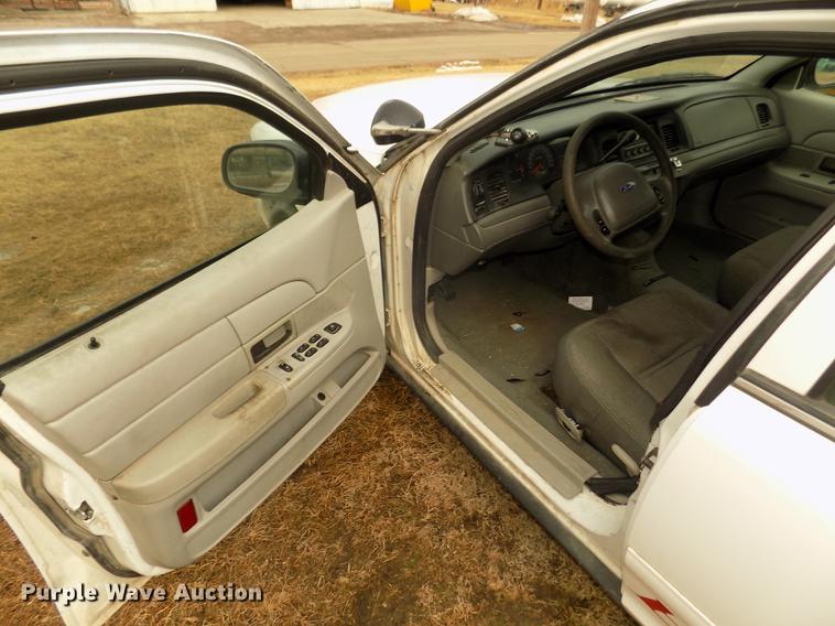 image for item DD2887 2003 Ford Crown Victoria Police Interceptor