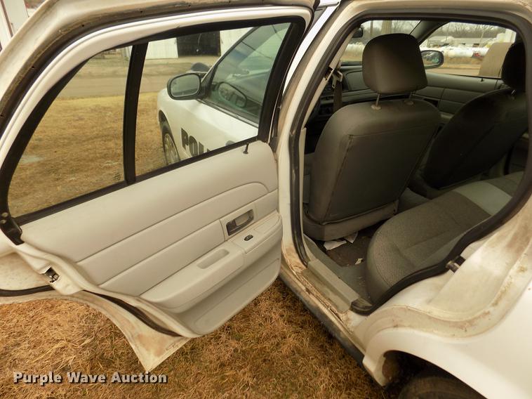 image for item DD2887 2003 Ford Crown Victoria Police Interceptor