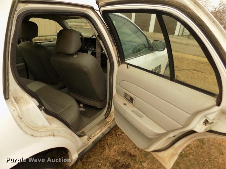 image for item DD2887 2003 Ford Crown Victoria Police Interceptor