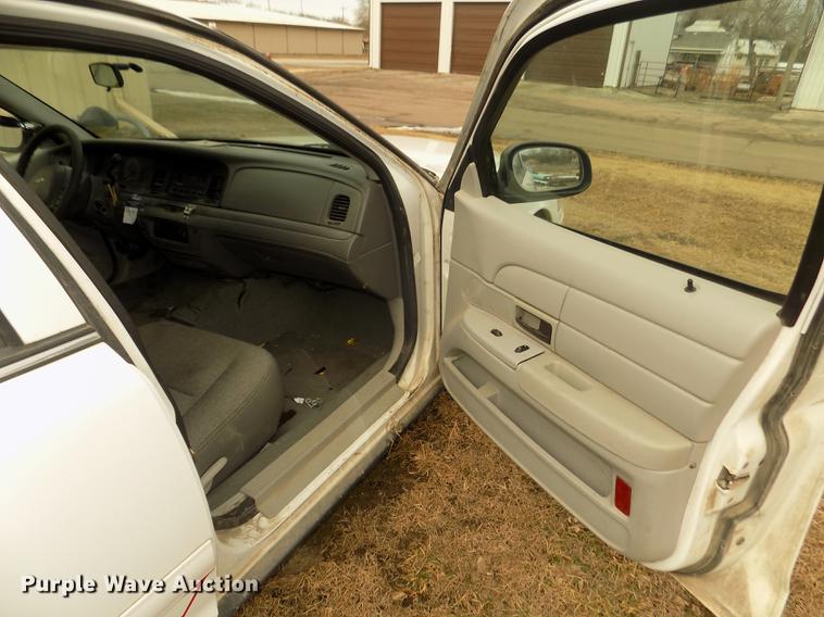 image for item DD2887 2003 Ford Crown Victoria Police Interceptor