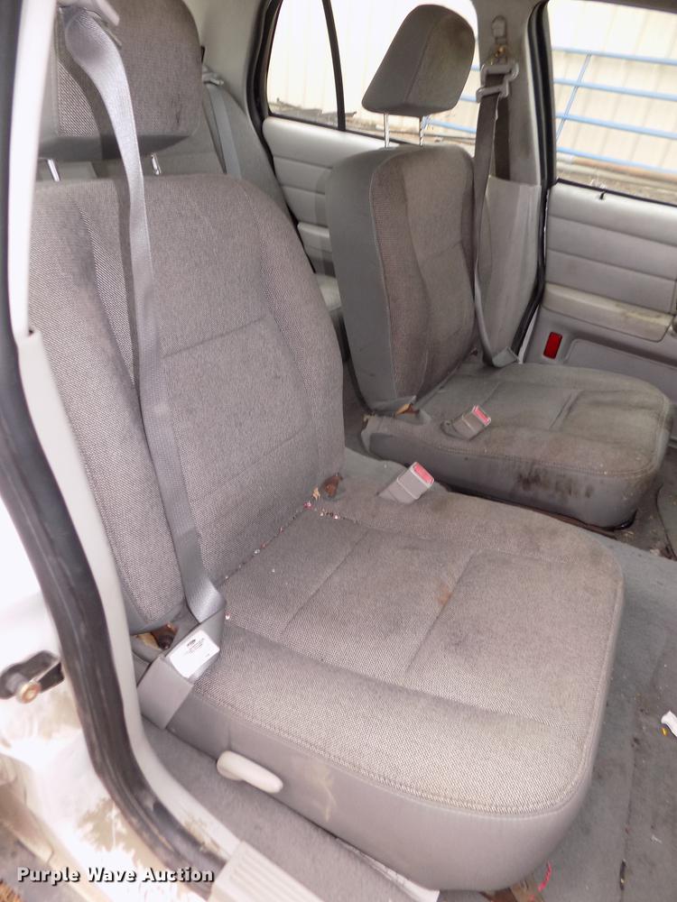 image for item DD2887 2003 Ford Crown Victoria Police Interceptor