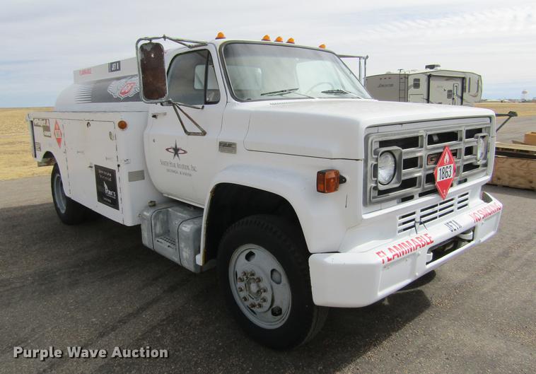 image for item DE6589 1976 GMC 6000 fuel truck