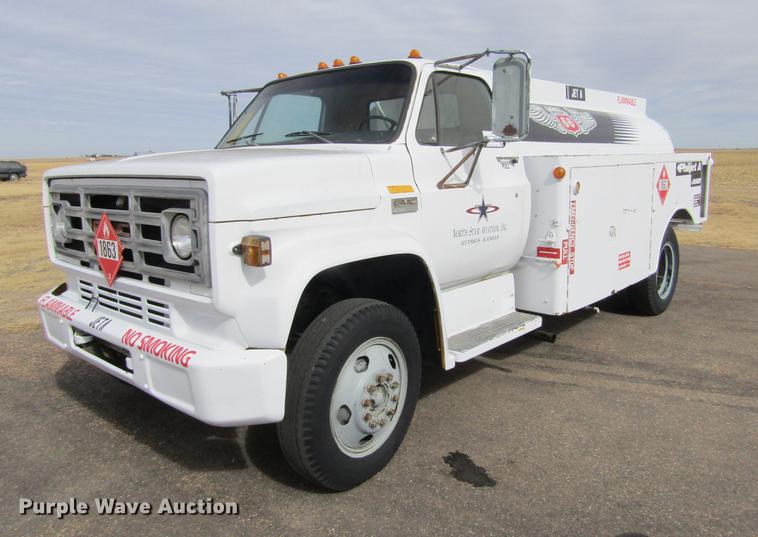 image for item DE6589 1976 GMC 6000 fuel truck