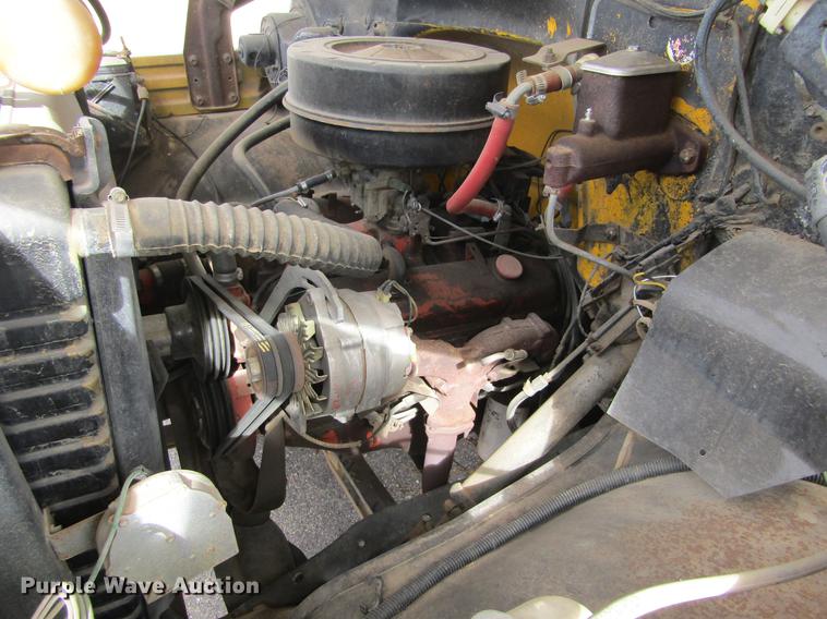image for item DE6589 1976 GMC 6000 fuel truck