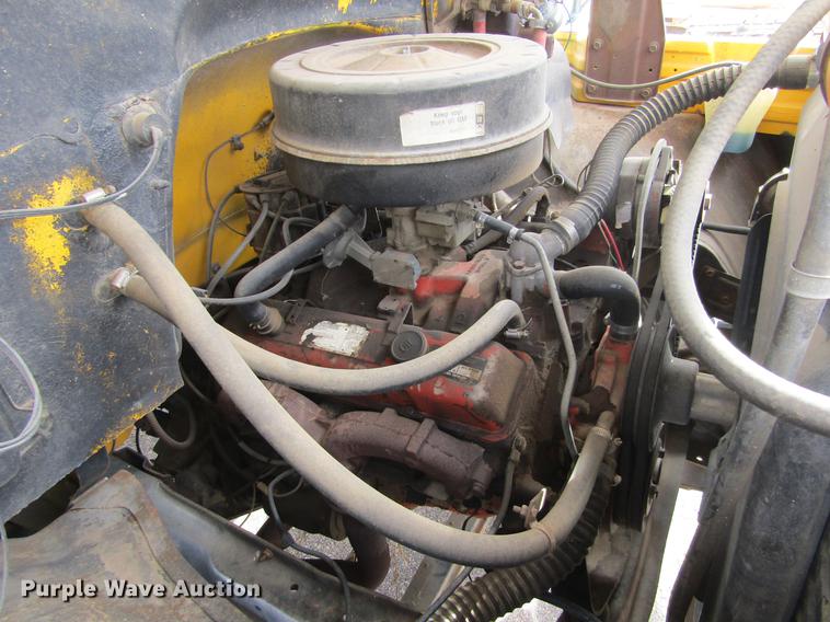 image for item DE6589 1976 GMC 6000 fuel truck
