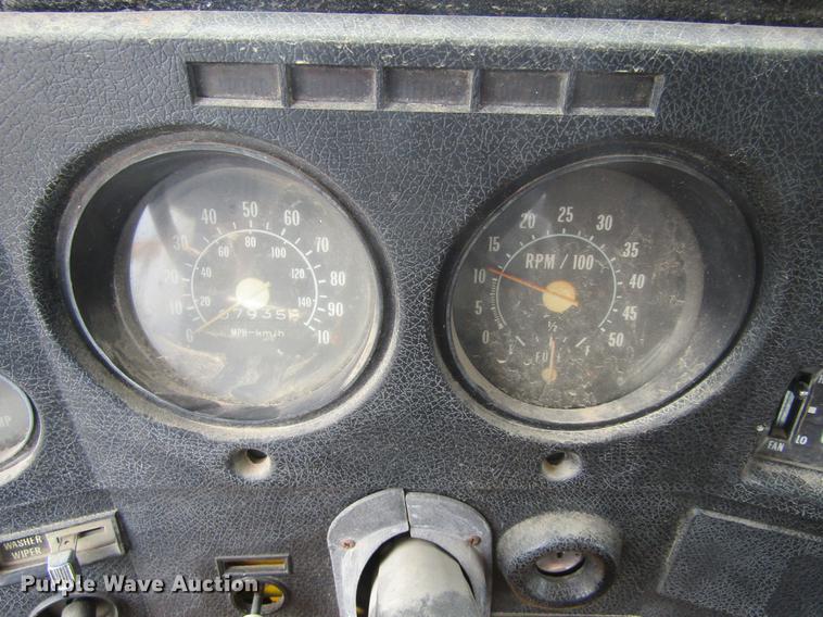 image for item DE6589 1976 GMC 6000 fuel truck