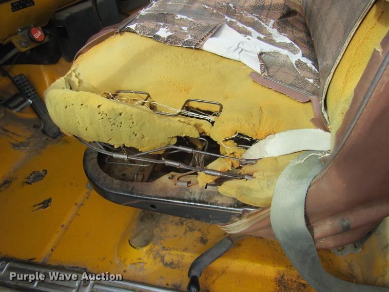 image for item DE6589 1976 GMC 6000 fuel truck