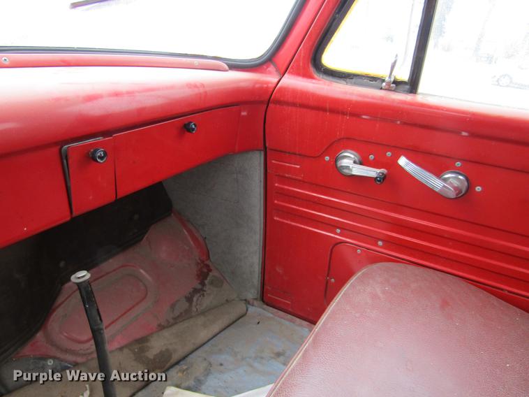 image for item DE6607 1953 Ford F800 Big Job fire truck