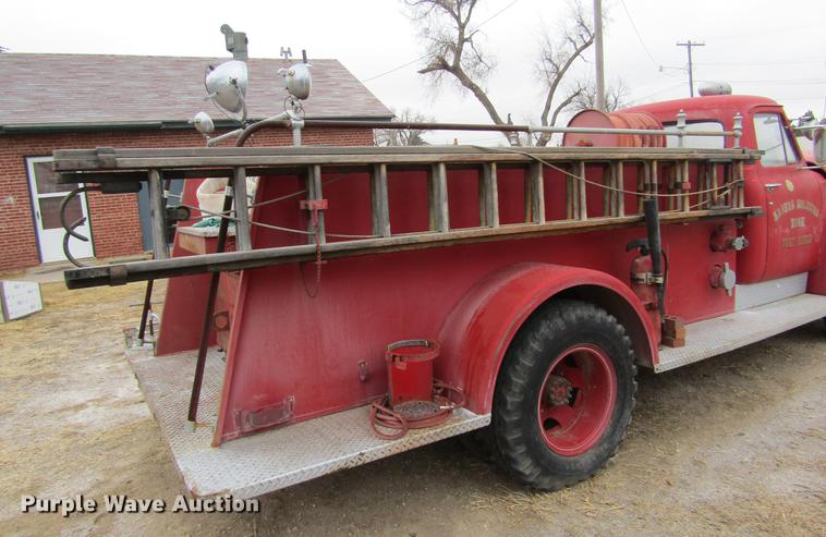 image for item DE6607 1953 Ford F800 Big Job fire truck