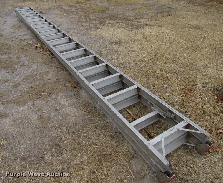 image for item DE6607 1953 Ford F800 Big Job fire truck