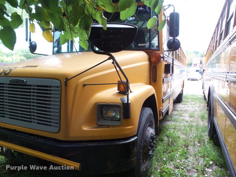 image for item DH9409 2001 Freightliner FS65 school bus