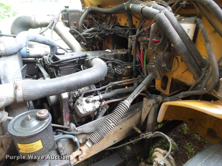 image for item DH9409 2001 Freightliner FS65 school bus