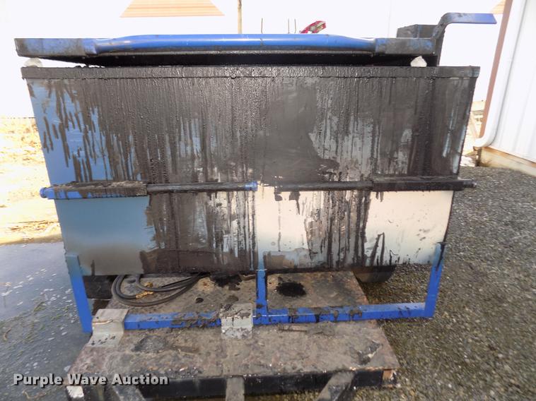 image for item DO9048 Tar pot trailer