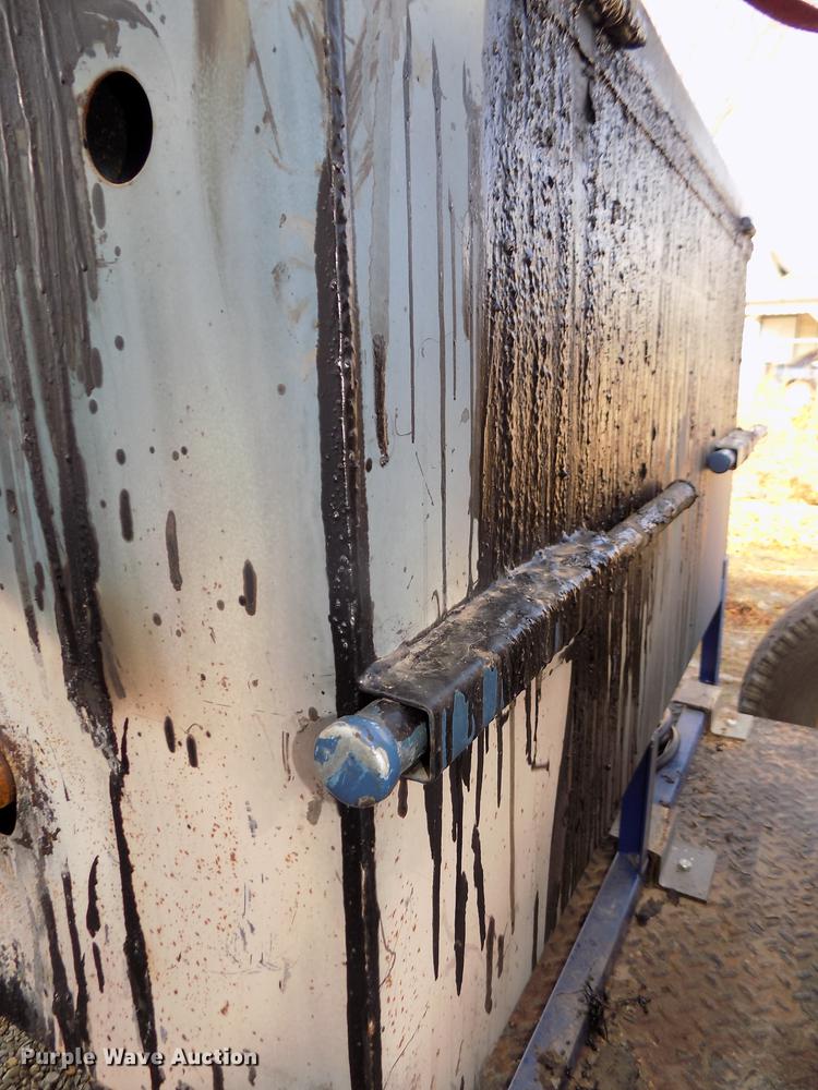 image for item DO9048 Tar pot trailer