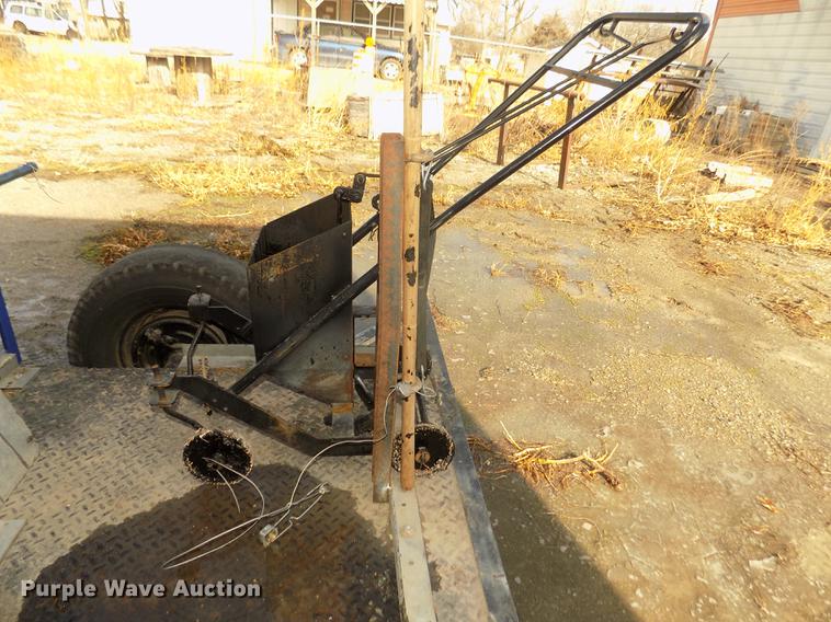 image for item DO9048 Tar pot trailer