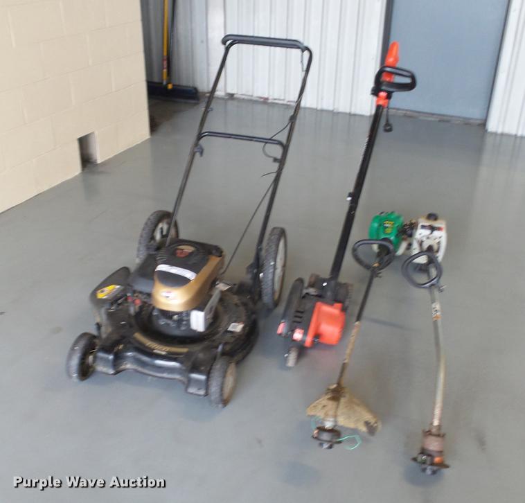 image for item DT9502 Lawn and garden equipment