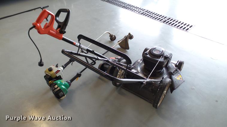 image for item DT9502 Lawn and garden equipment