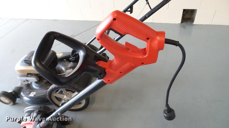 image for item DT9502 Lawn and garden equipment