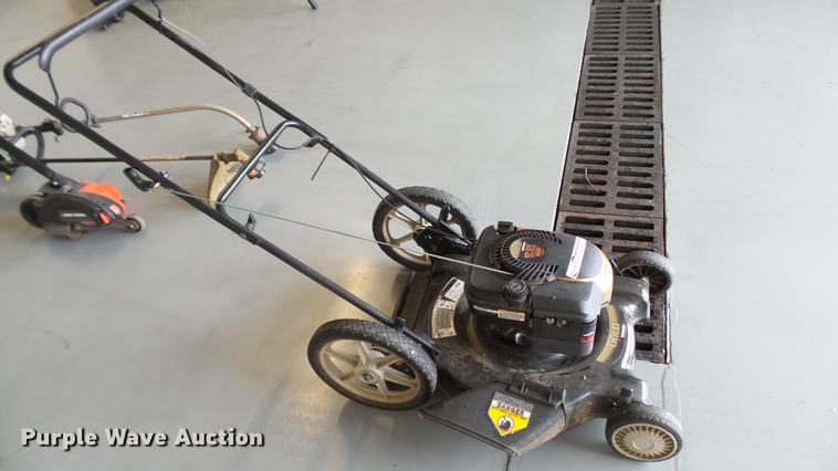 image for item DT9502 Lawn and garden equipment