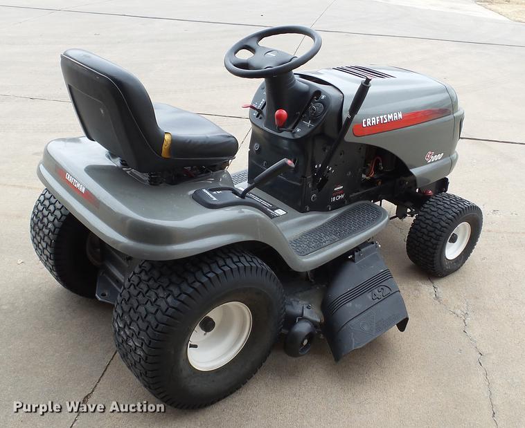 image for item DT9503 Craftsman LT2000 lawn mower