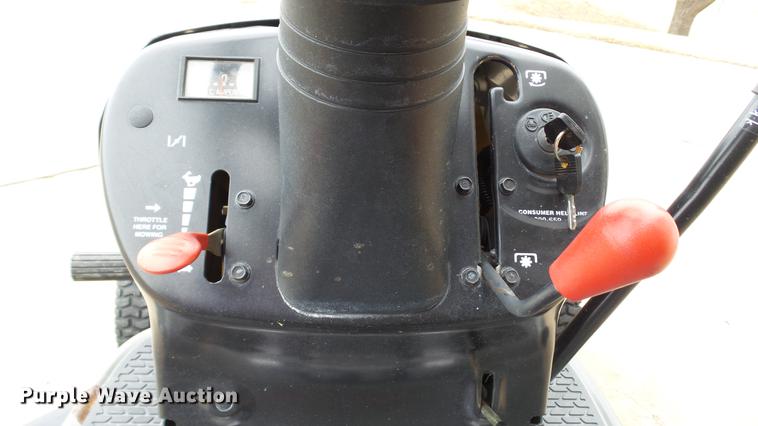 image for item DT9503 Craftsman LT2000 lawn mower