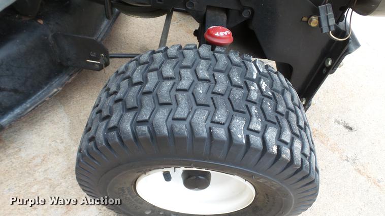 image for item DT9503 Craftsman LT2000 lawn mower